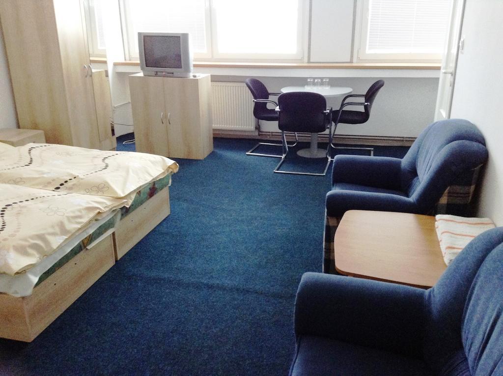 Hotel Dom Techniky Žilina Buitenkant foto