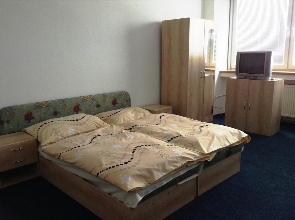 Hotel Dom Techniky Žilina Buitenkant foto